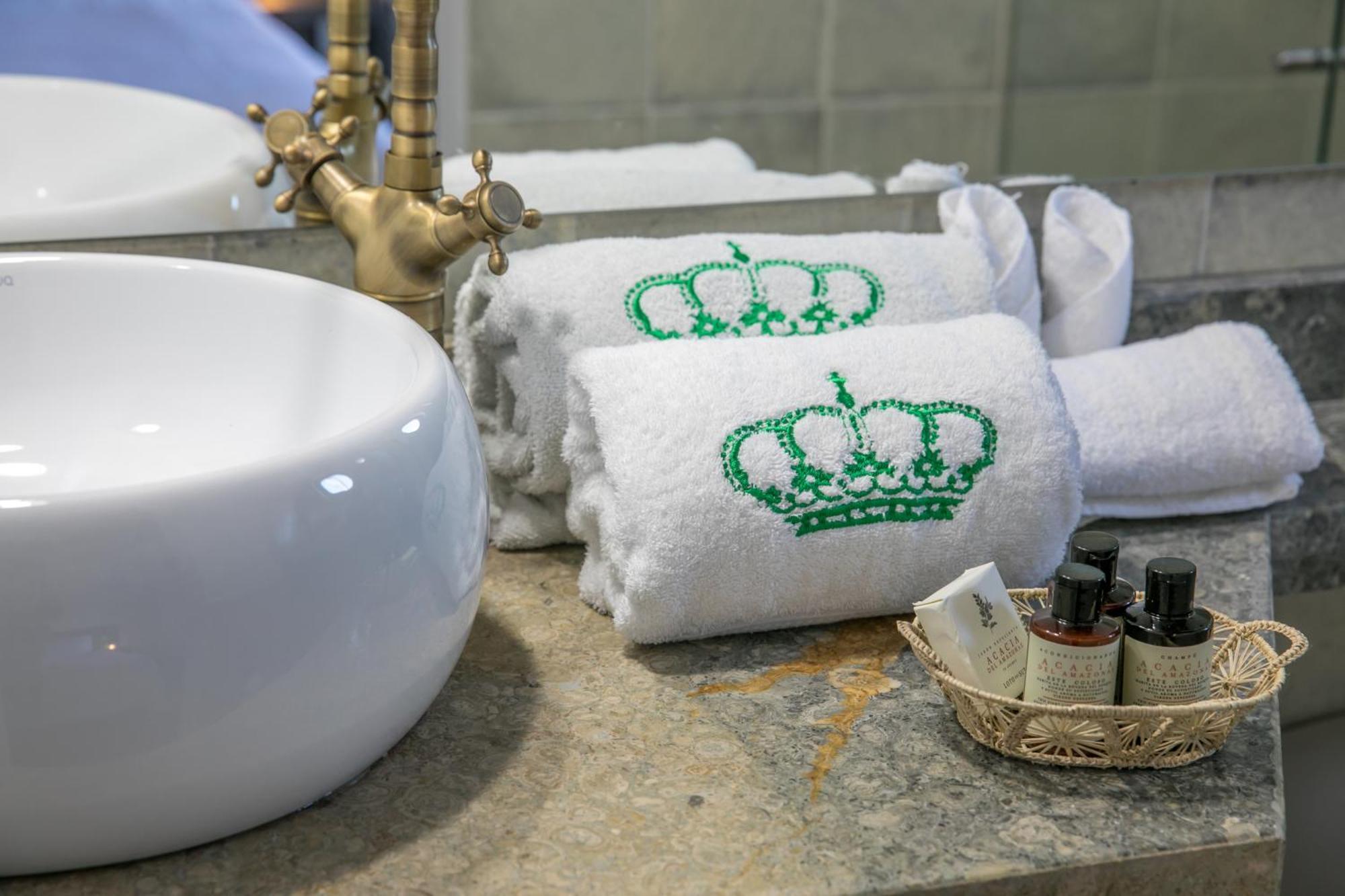 Small Double Room,1283791183:JPEG