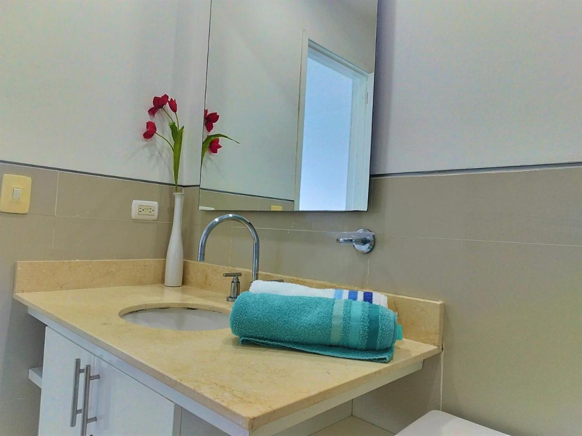 Apartment with Lake View,1288263712:JPEG