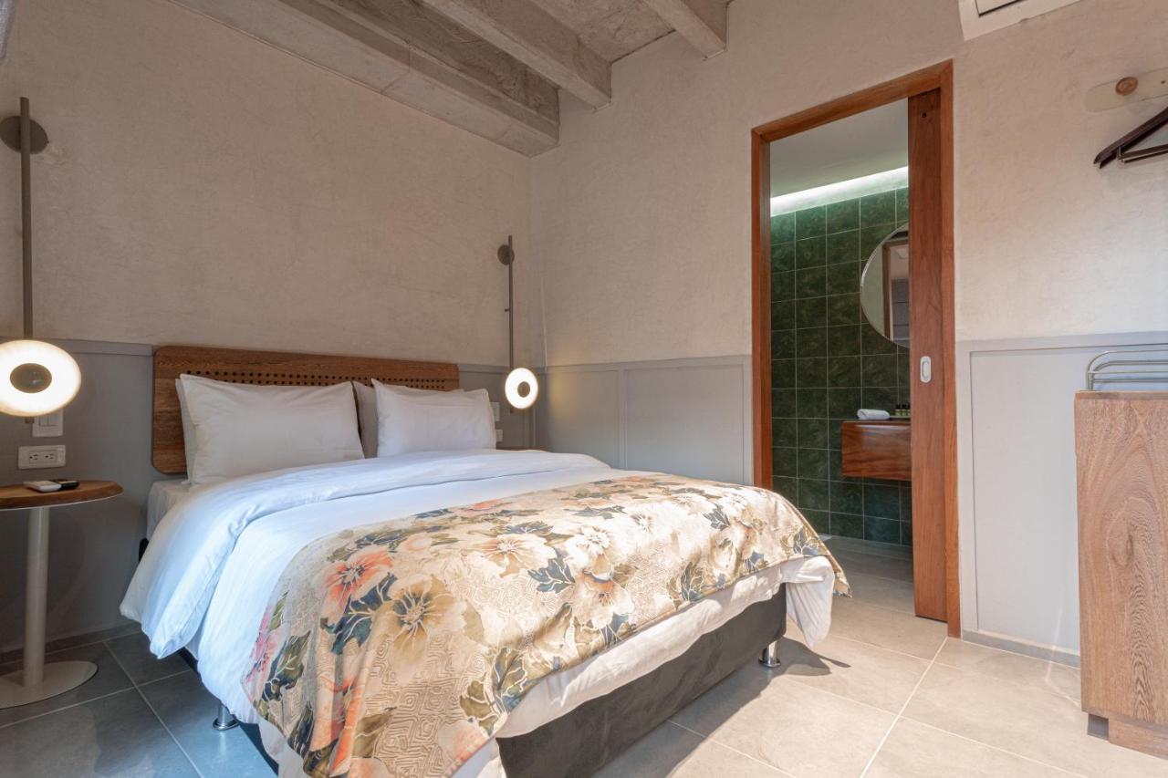 Standard Double Room,1420047942:JPEG