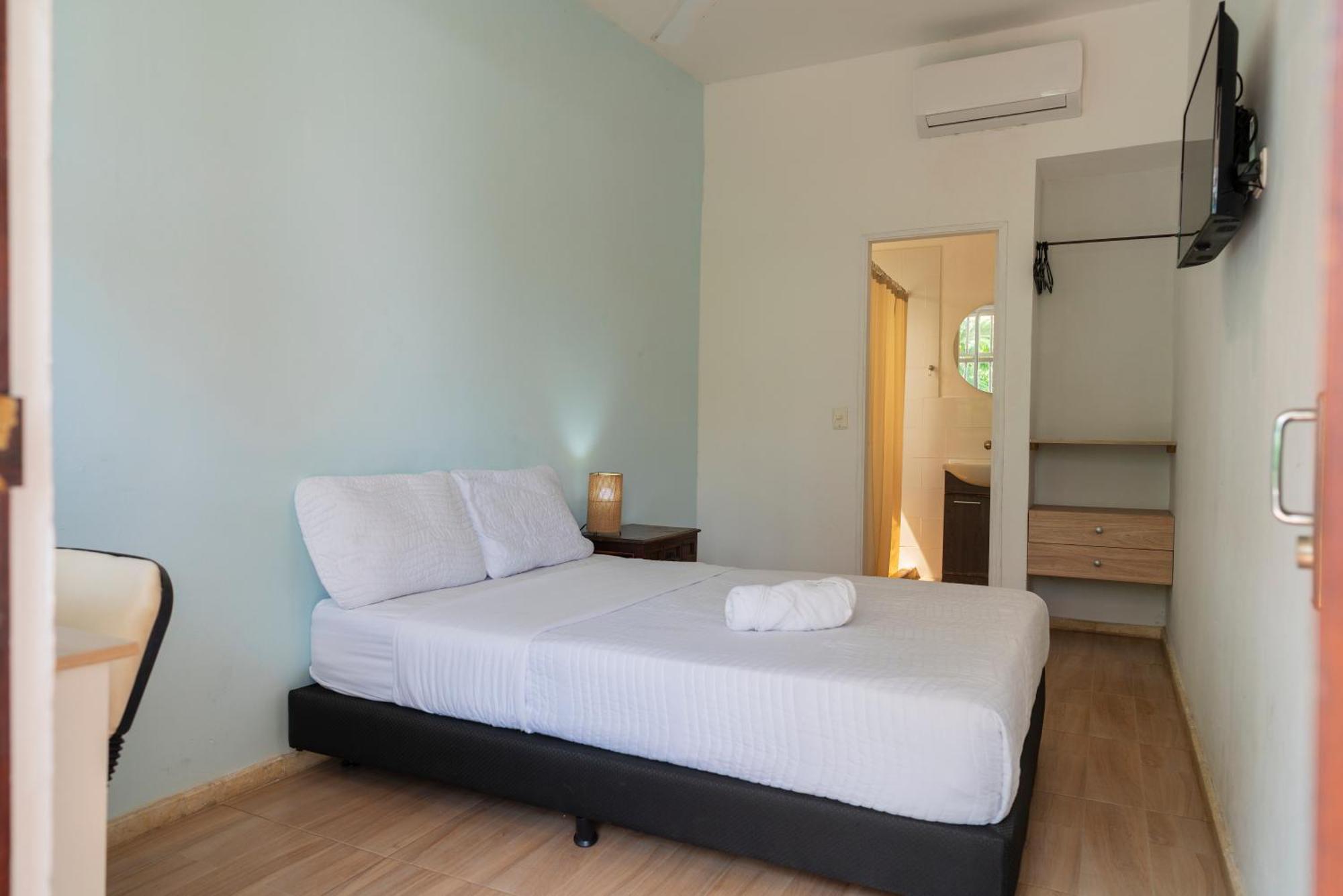 Superior King or Twin Room,1731485222:JPEG