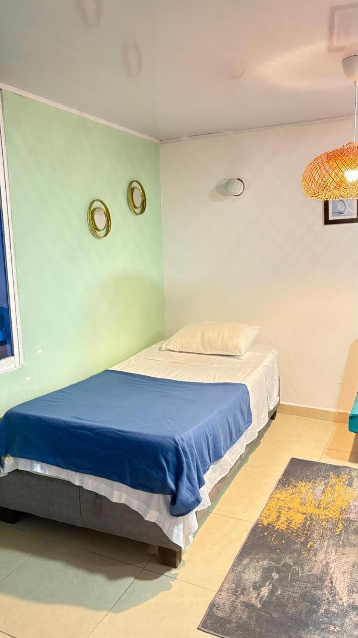 Apartamento de 1 dormitorio con balcón y vistas al mar