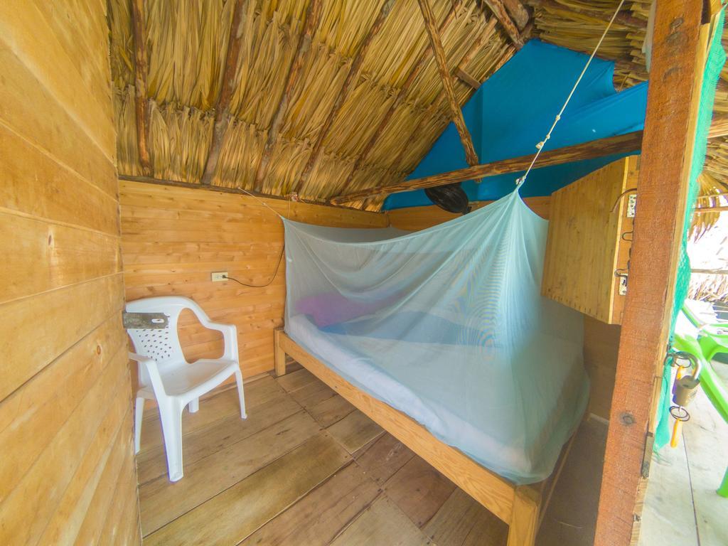Quarto Duplo com Banheiro Compartilhado