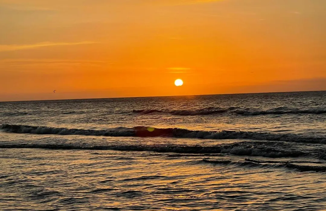 Serena Del Mar, Morros Io-1