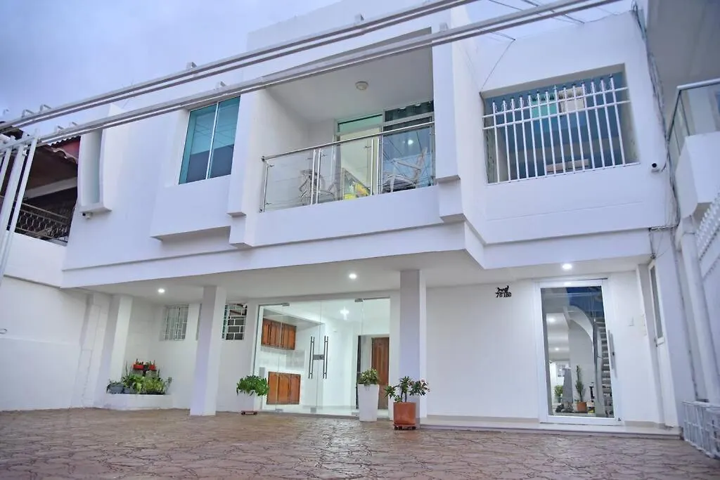 Cozy 1Br Apt Walking Distance To Airport/Beach-1