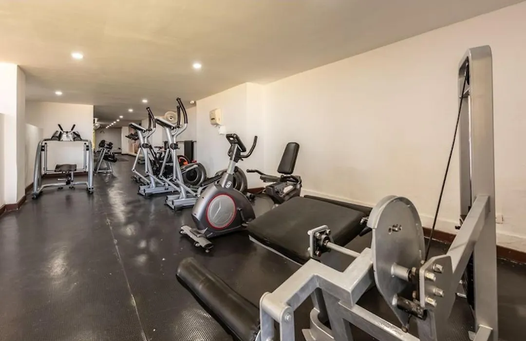 1M34-1 Beachfront Apartment With Air Conditioning And Wifi-1