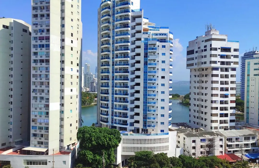 Apartamento De Lujo Con Vista Al Mar - Excelente Ubicacion-1