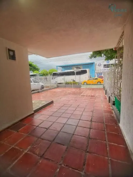 Spacious House With Jacuzzi Near Ciudad Amurallada-1