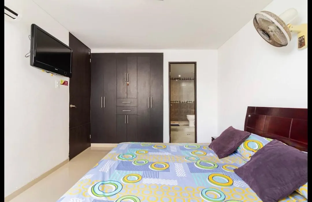 Apartamento Con Piscina A Una Cuadra De La Playa-1