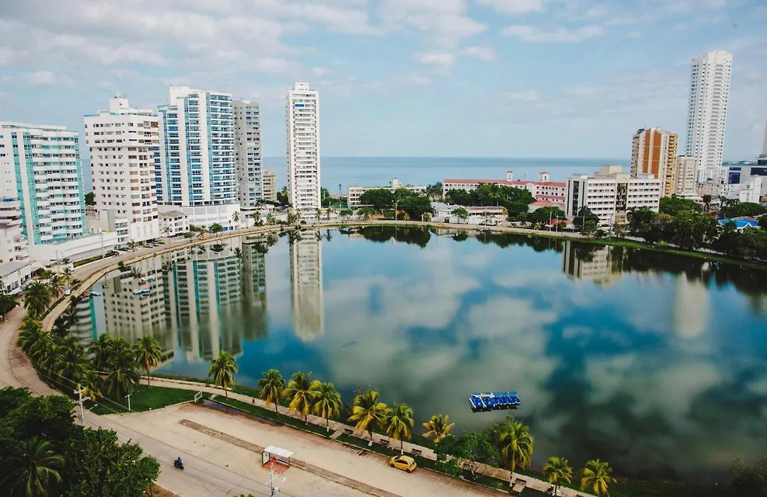 Hermoso Apartamento Frente A La Playa Piso 17 Conquistador, El Laguito-1