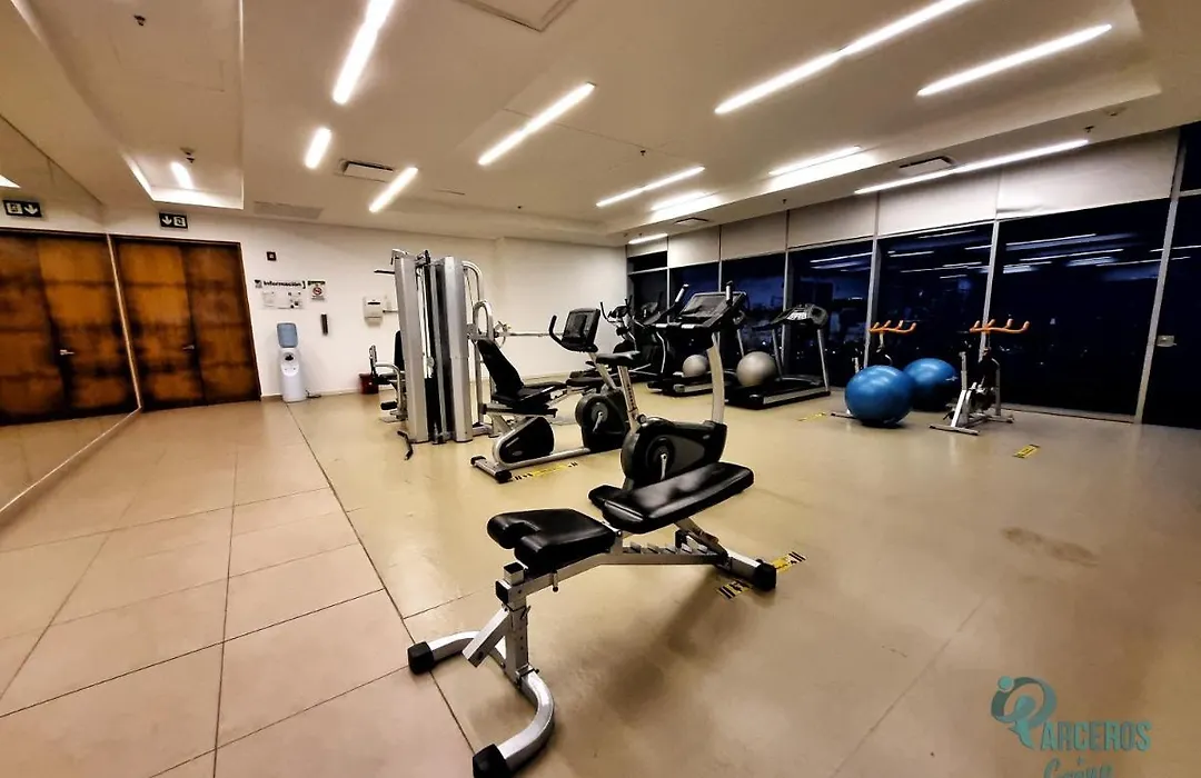 Apartamento Frente Al Mar En Condominio H2, Cerca Al Centro Historico, Por Parceros Group-1