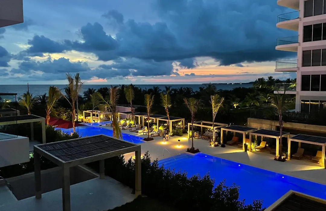 Luxury Apartment, Direct Access To The Beach-1