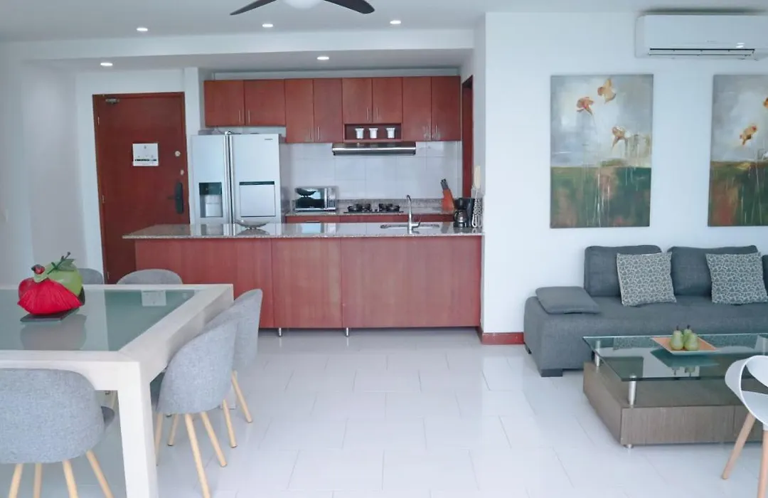 2M9-18 Apartamento De 2 Alcobas Frente Al Mar Con Piscina, Jacuzzi Gimnasio Aire Acondicionado Y Wifi-1