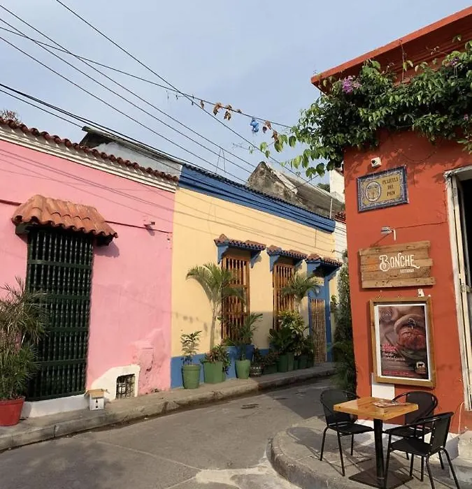 Cc-6 Habitacion En Getsemani Con Desayuno Piscina Aire Acondicionado Y Wifi-1