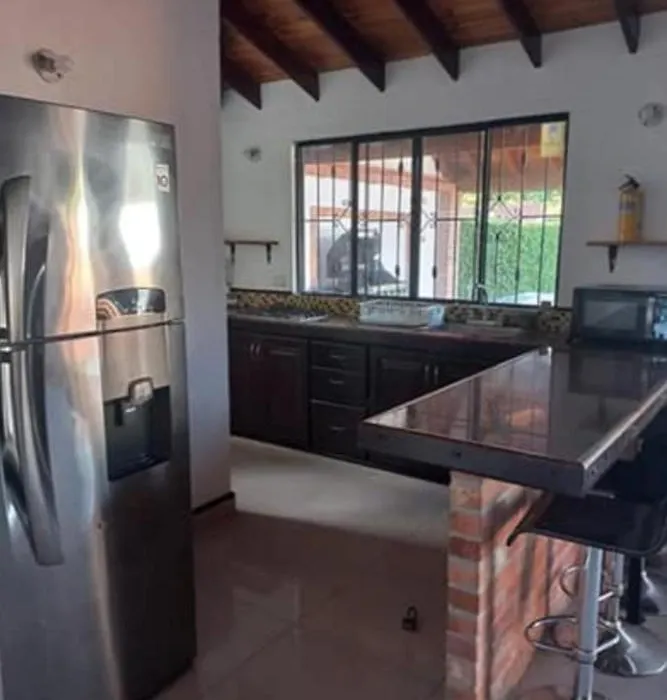 Hermosa Casa Con Piscina-1