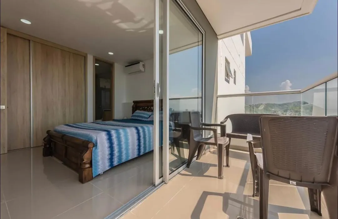 Espectacular Apartamento Con Excelente Vista Cabrero Marina Club-1