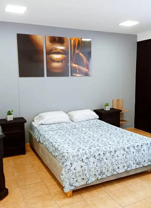 Apartamento De Una Alcoba Cerca De La Playa-1