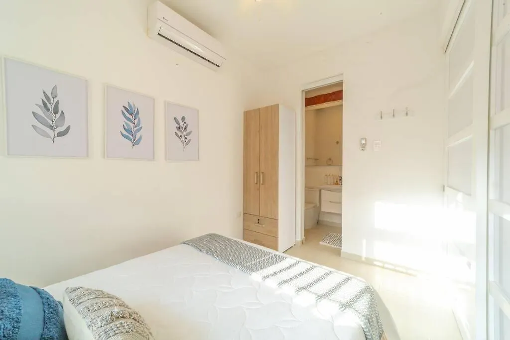 C1-12 - Acogedor Apartamento Dentro De Las Murallas De Cartagena Con Aire Acondicionado Y Agua Caliente-1