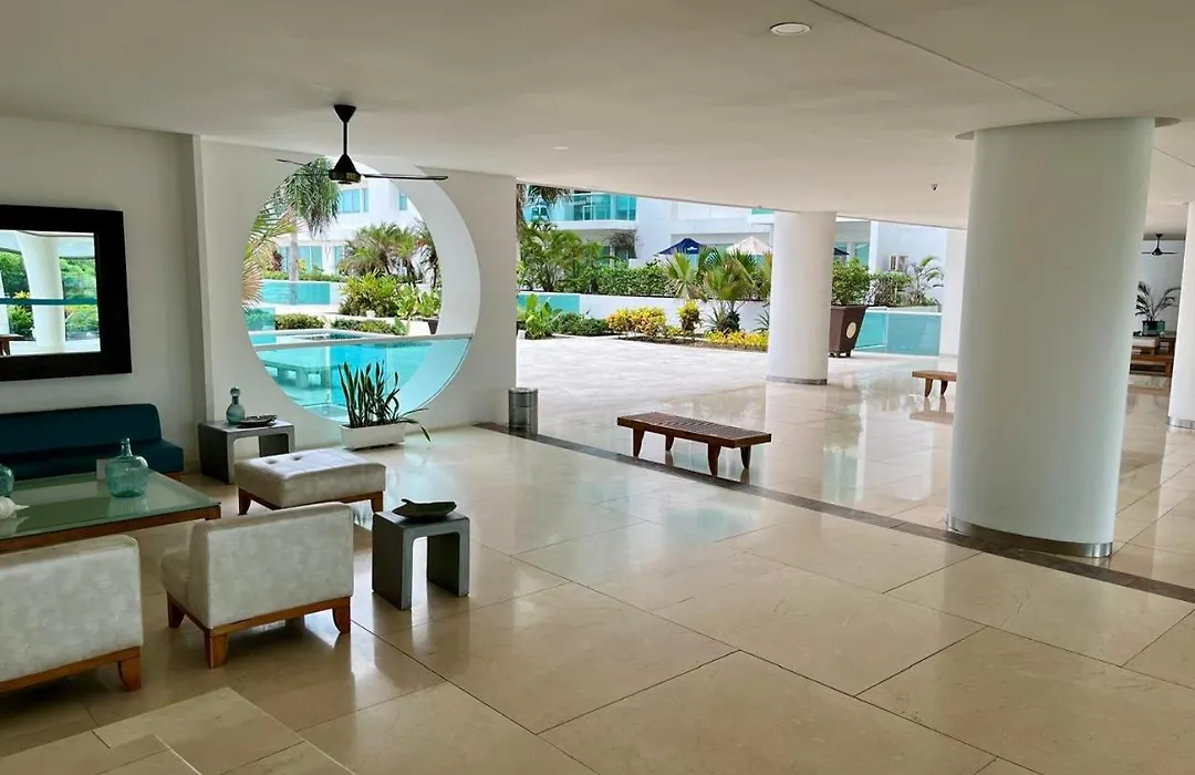Edificio con piscina frente al mar con Excelente ubicación piso 4-1