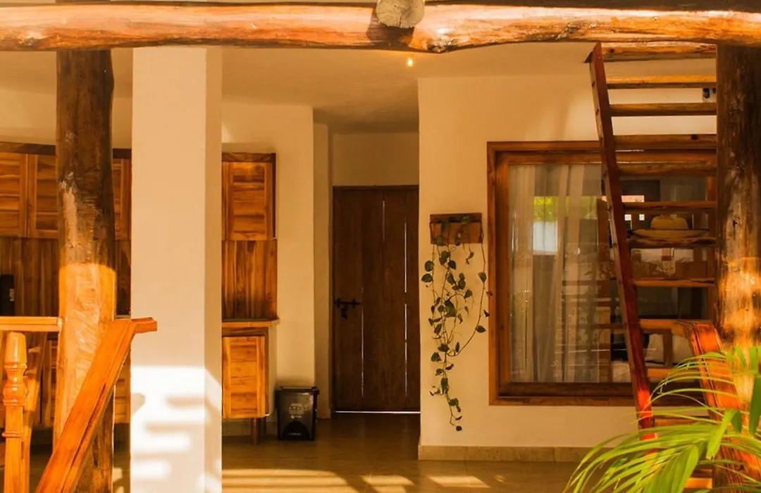 Hb1 Triple Room With Air Conditioning And Wifi-1