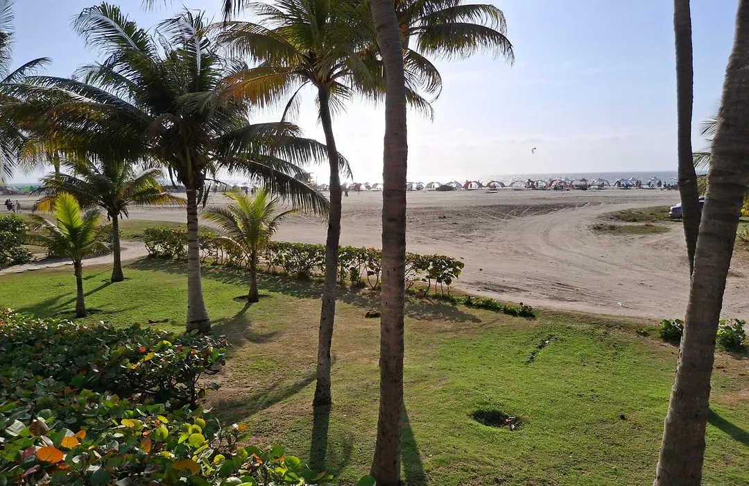 Cartagena Beach Condo - 1400 sq. Ft. (130 m2)-1
