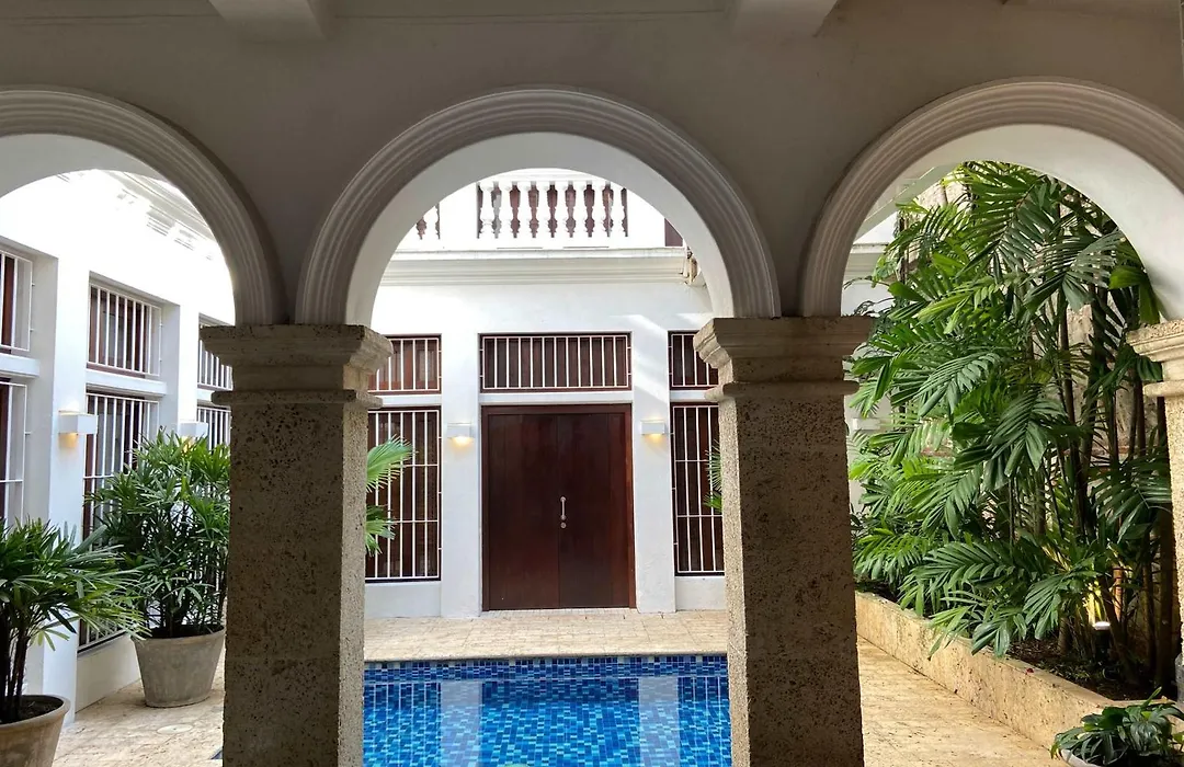 Sophisticated 3Br House With Pool And Ac In Ciudad Amurallada-1