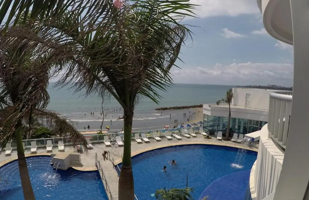 2 Bedroom Beachfront Apartment 2P1-Al2 With Pool And Wifi-1