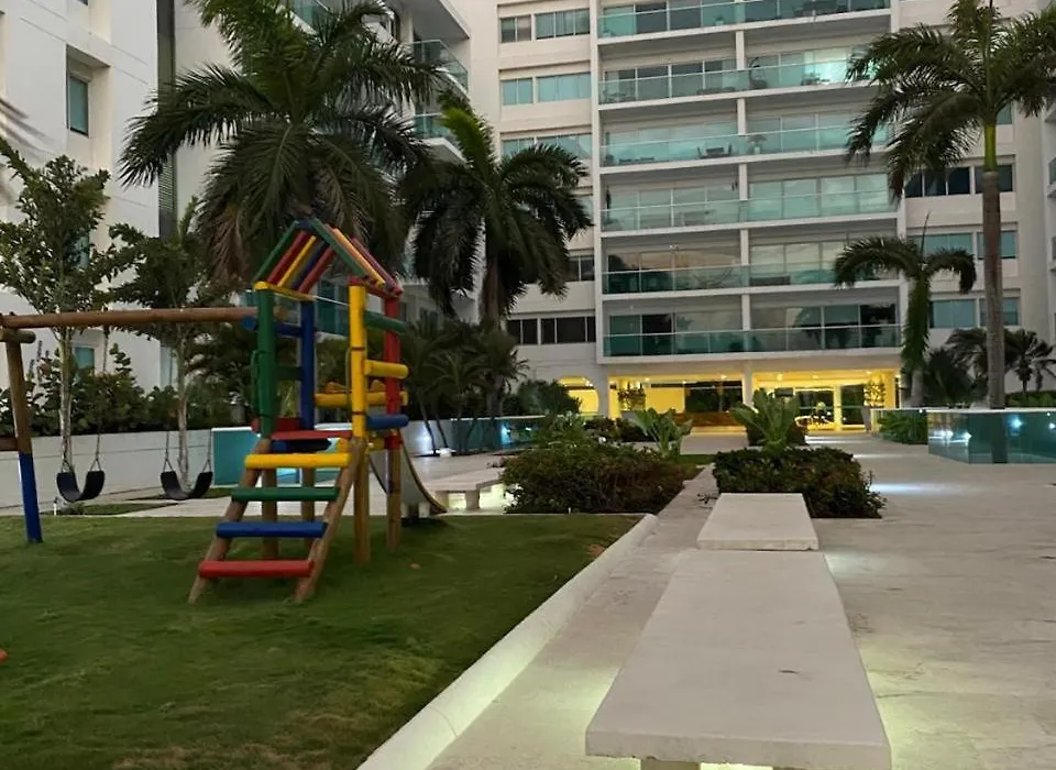 Edificio Frente Al Mar Con Playas Tranquilas-1