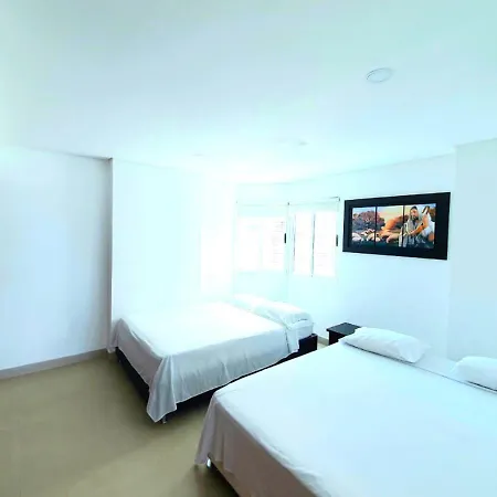 Apartamento Con Piscina En Sector El Laguito Bocagrande Cartagena-3