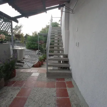 La 10B-2
