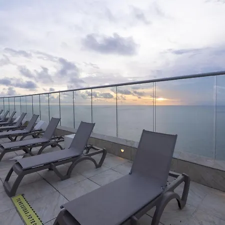 Relaxing 1 Bedroom Beachfront Apartment W Wifi And Pool-2