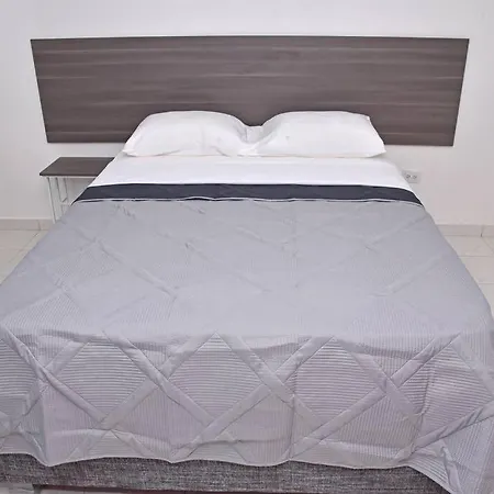 Cozy 1Br Apt Walking Distance To Airport/Beach-3