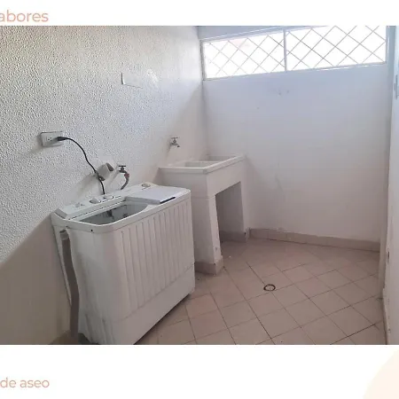 Apartamento De Dos Habitaciones Amoblado.-3
