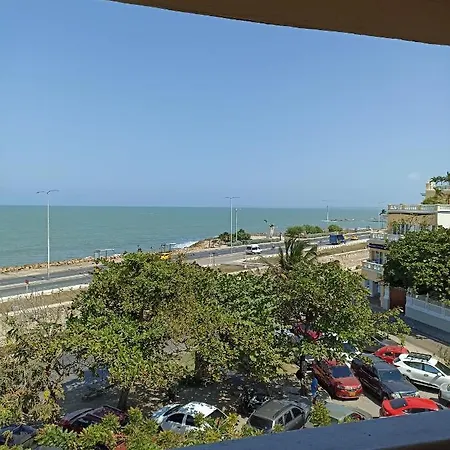Lindo Y Comodo Apartamento Frente Al Mar En El Mejor Sitio Del Centro Historico De Cartagena-3