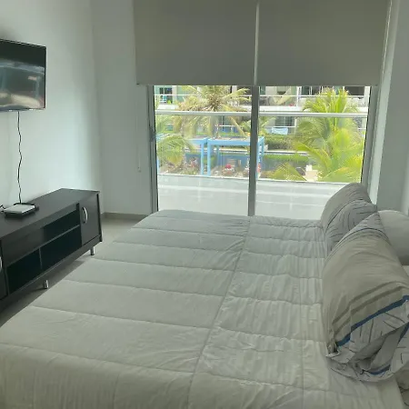 Amazing Waterfront Condo With Direct Beach Access-2