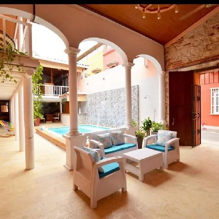 Ca-7 Habitacion En La Ciudad Amurallada En Cartagena Con Piscina Y Wifi-3