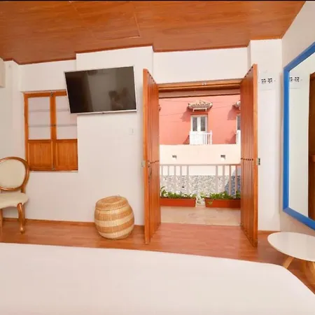 Ca-6 Habitacion En La Ciudad Amurallada De Cartagena Con Piscina Y Wifi-2