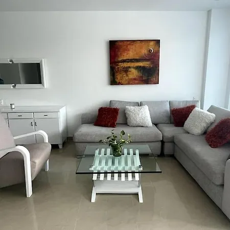 Apt With Water Mirror And Direct Access To The Sea-3