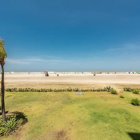 1M34-2 Beachfront Apartment With Air Conditioning And Wifi-2