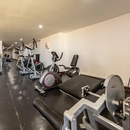 1M34-2 Beachfront Apartment With Air Conditioning And Wifi-3