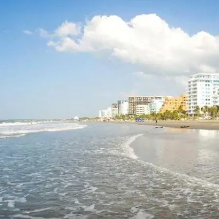 2M37-1 2 Bedroom Apartment Facing The Beach With Air Conditioning And Wifi-2