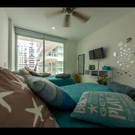 1M34-1 Beachfront Apartment With Air Conditioning And Wifi-2