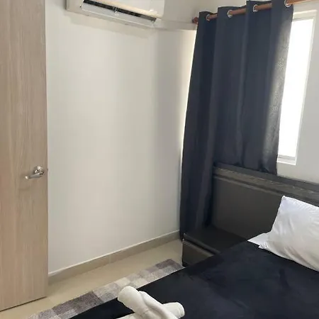 Apartamento Con Balcon Y Cerca Al Mar-2