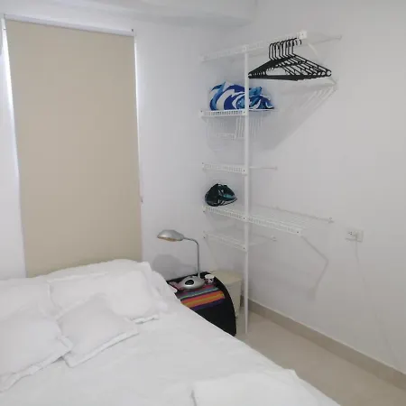 Hermoso Apartaestudio, Privado, Acogedor, Super Aseado, Excelente Ubicacion!-3