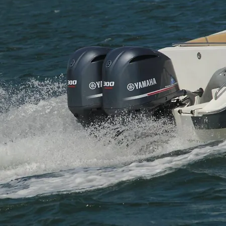 Bote De Lujo Para Visitar Las Islas De Cartagena-2