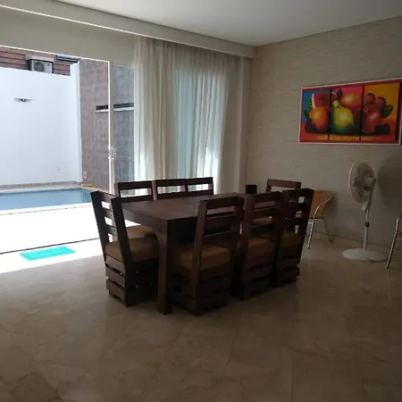 Casa Vip Castillo Grade-3