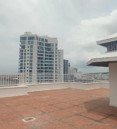 Cartagena Escape Plaza-2