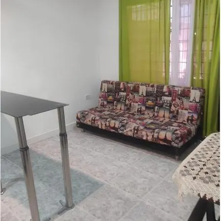 Aparta Estudio Privado, Comodo-2