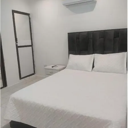 Aparta Estudio Privado, Comodo-3