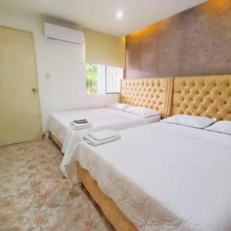 Spacious House With Jacuzzi Near Ciudad Amurallada-3