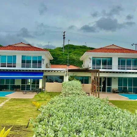 Doble Casa Frente Al Mar De Cartagena-3